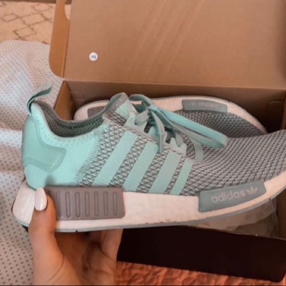 Adidas NMD R1 - Picture 3 of 4